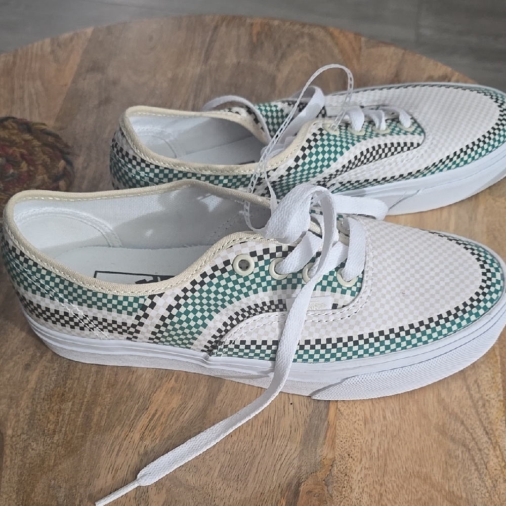 💚Vans Green and White Checkered Sneakers